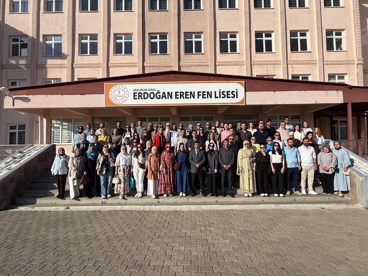 hinismem's tweet photo. 📍 Aday Öğretmenlere Uyum Semineri

İlçemizde göreve başlayan aday öğretmenlere yönelik uyum semineri, Erdoğan Eren Fen Lisesi Konferans Salonu’nda; İlçe Millî Eğitim Müdürümüz Sayın Yakup Abak, Şube Müdürlerimiz Sayın Yüksel Aktaş ve Sayın Haticetül Kübra Taş tarafından verildi. https://t.co/H92kk5vDFM