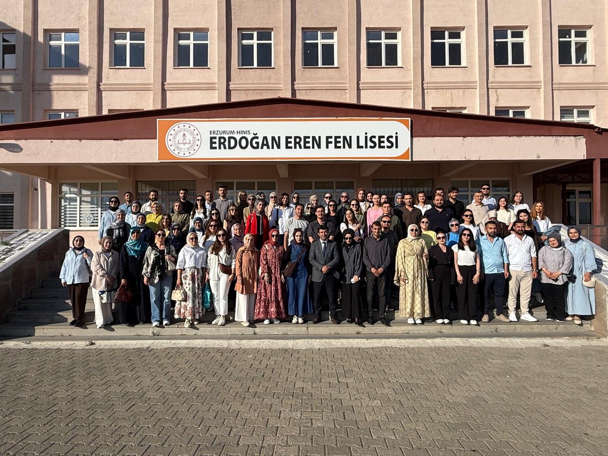 hinismem's tweet photo. 📍 Aday Öğretmenlere Uyum Semineri

İlçemizde göreve başlayan aday öğretmenlere yönelik uyum semineri, Erdoğan Eren Fen Lisesi Konferans Salonu’nda; İlçe Millî Eğitim Müdürümüz Sayın Yakup Abak, Şube Müdürlerimiz Sayın Yüksel Aktaş ve Sayın Haticetül Kübra Taş tarafından verildi. https://t.co/H92kk5vDFM