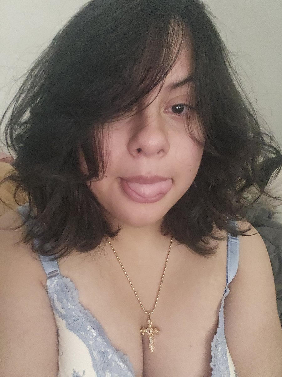 Colombian housewife tweet media