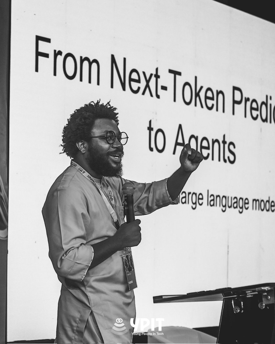 Ypeopleintech's tweet photo. 📸 Some of our favourite moments from The Artificial Future. https://t.co/s6lySMI5vi