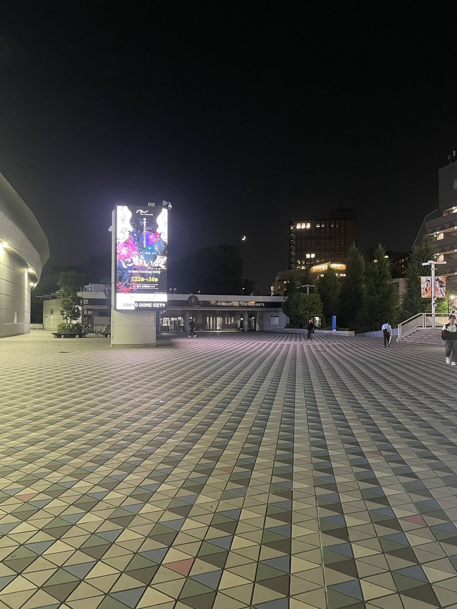sukkun's tweet photo. 月が綺麗やったとき🌙 https://t.co/4PRUfRsXVl
