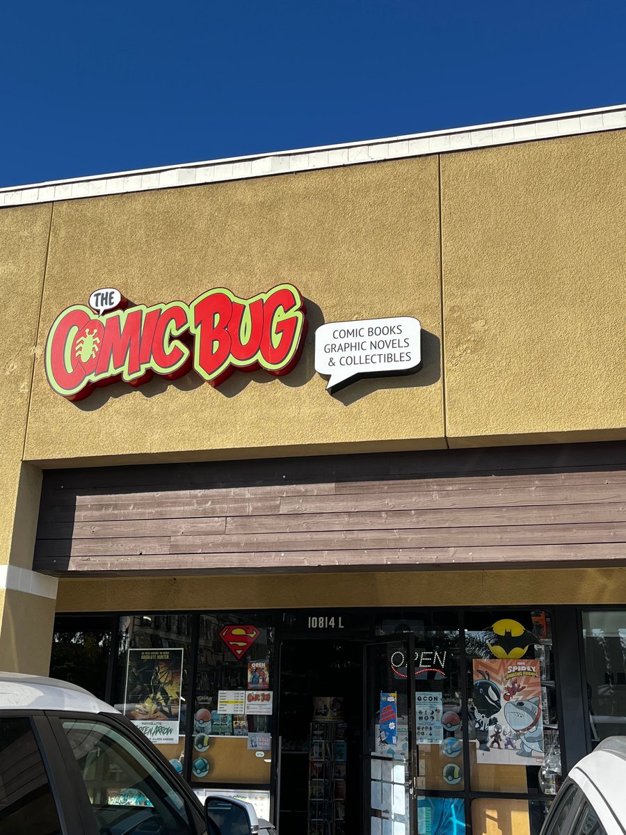 crateble's tweet photo. Cowabunga! I was able to find TMNT X Naruto trade paperback and Marvel Legends Spider-Man from the Maximum series at the Comic Bug here in Culver City, California! 
Do you have any spots to recommend? Let us know in the comments below! 

#crateble #collectorsunite #comics https://t.co/8Vm2Uw4vqQ