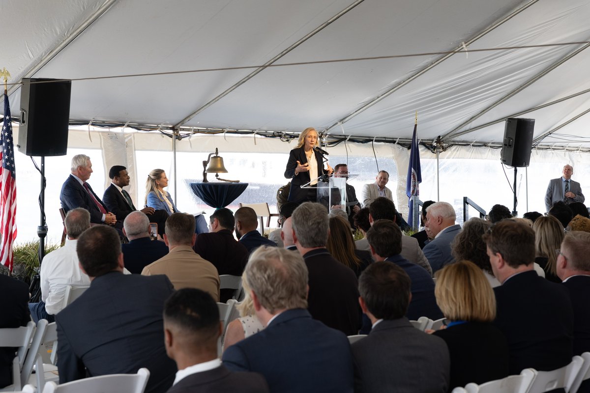 VAGatewayRegion's tweet photo. Stronger Port of Virginia = stronger VGR. Virginia now has the deepest commercial shipping channel on the East Coast, creating even greater advantages for manufacturers and logistics operations across the state.
🔗: https://t.co/S2EZPRHsv3
#MakingThings #MovingThings https://t.co/WCIOze3fN9