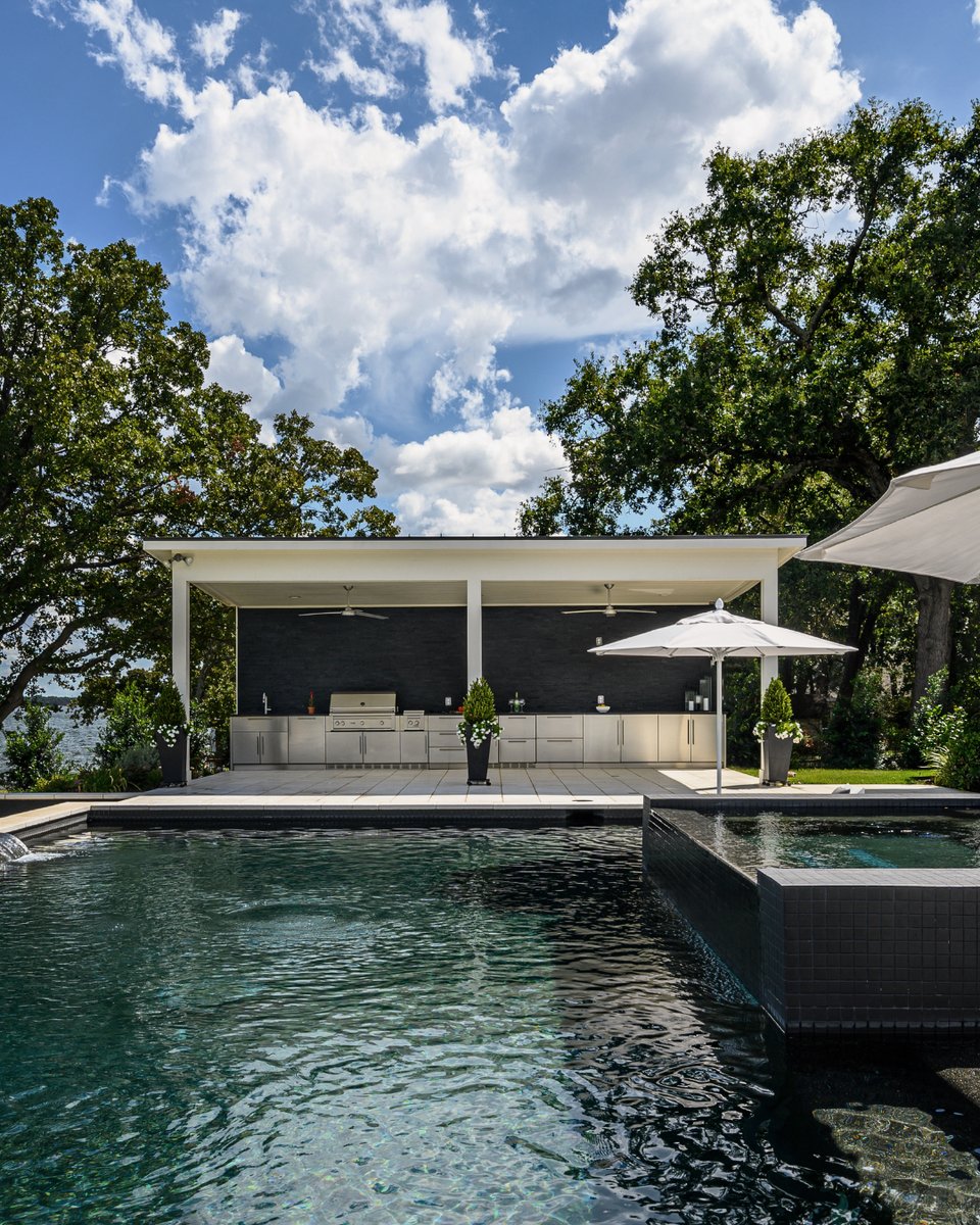 jmichael_studio's tweet photo. Luxury living, uninterrupted.

Positioned just beyond the pool, this outdoor kitchen was designed to become part of the landscape itself. https://t.co/jwjoaF0hVL