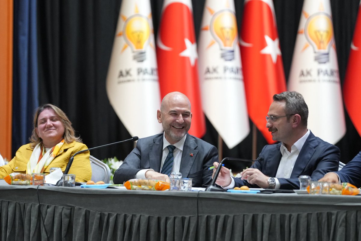akkadinavcilar's tweet photo. İl Siyasi ve Hukuki İşler Birim Başkanımız @GiyaseddinGergn’in Başkanlığında, İstanbul Milletvekilimiz @suleymansoylu’nun katılımlarıyla gerçekleştirilen Üç Kademe Siyasi ve Hukuki İşler Birim Toplantısı’na, Birim Başkanımız @CidemYamanTR katıldı. https://t.co/MUz5oiVzyJ
