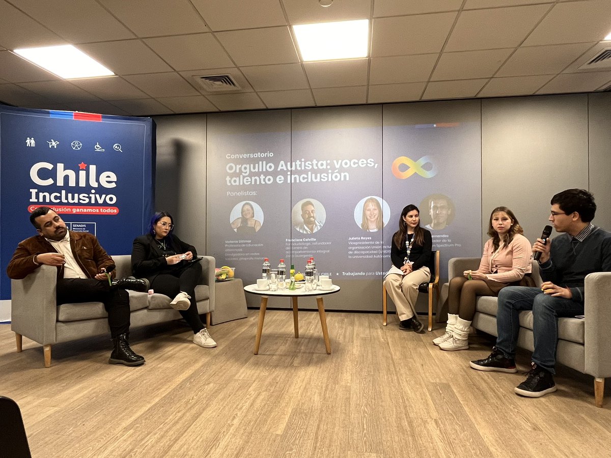 senadis_gob's tweet photo. ♾️Desarrollamos el Conversatorio Orgullo Autista: voces, talentos e inclusión, junto a personas autistas.

En este espacio distintas personas autistas compartieron sus experiencia  y perspectivas, para así avanzar hacia una sociedad más inclusiva y respetuosa de la diversidad. https://t.co/RiVVcgRRl5