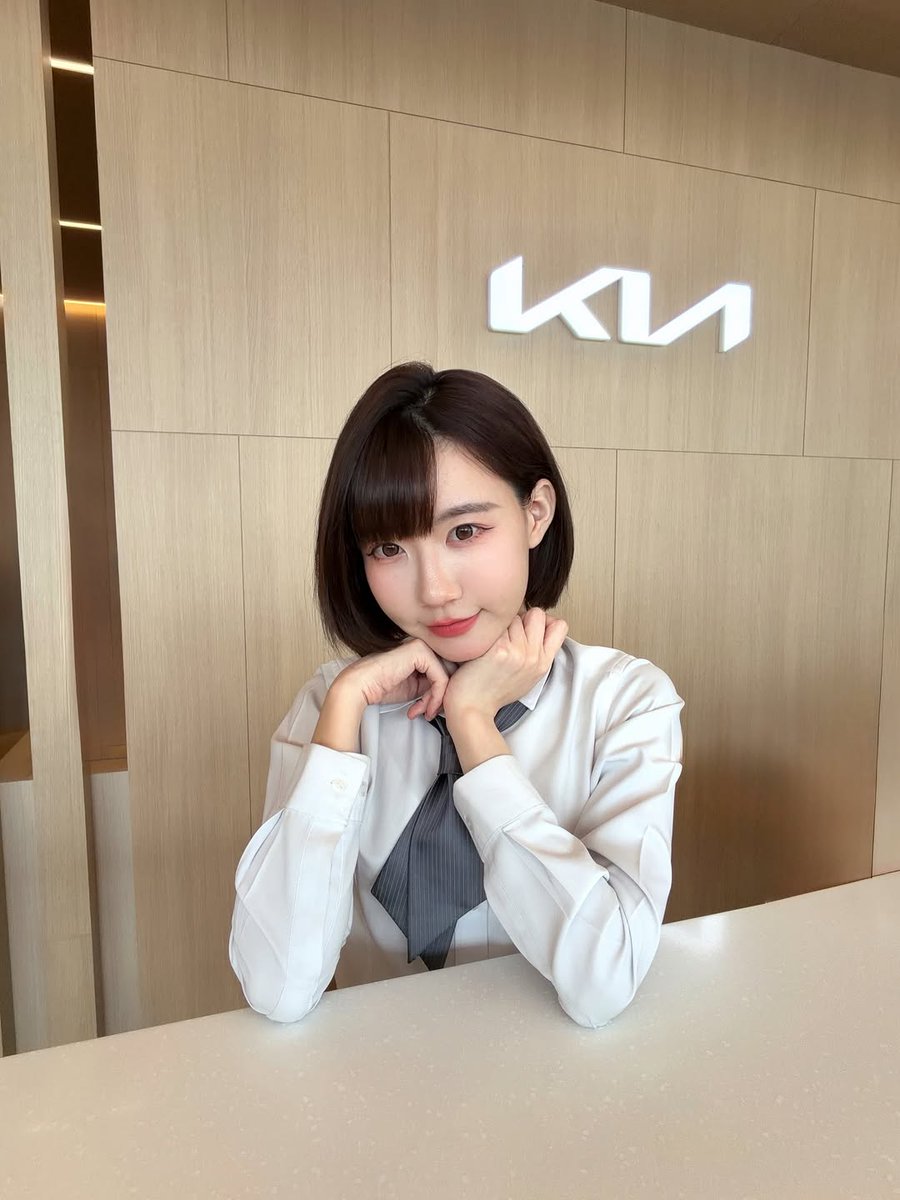 Gelilopez's tweet photo. 30歲了 
皮膚狀態還可以吧 
你們覺得呢
#汽車銷售 https://t.co/lKiccBEKbf