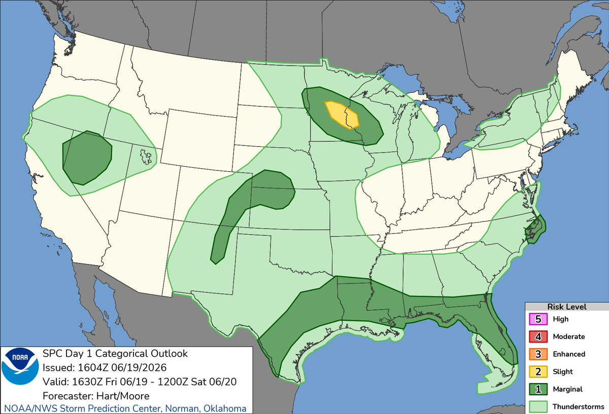 NWSSPC's tweet photo. 11:06am CDT #SPC Day1 Outlook Slight Risk: across parts of Minnesota into western Wisconsin https://t.co/TgJgC6cj9Y https://t.co/751aiEKmHV