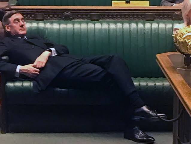 mrhenrymorris's tweet photo. @zatzi Caption works on both https://t.co/e97Y83Y9mK
