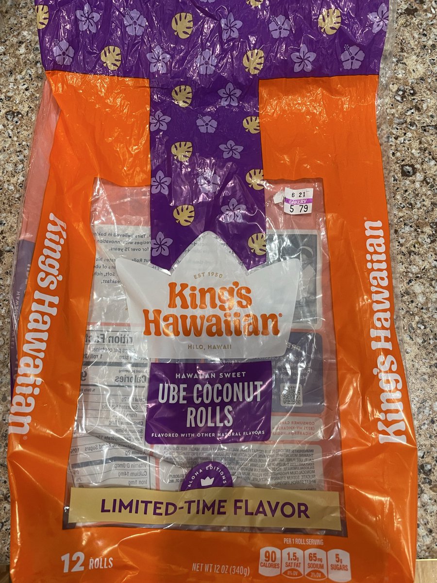hunterb2003's tweet photo. @DirtyAirRacing_ @KingsHawaiian @Hardees @Lionel_Racing We haven’t found the banana bites yet!! But we are plenty of these https://t.co/axVn4vZ3Qo
