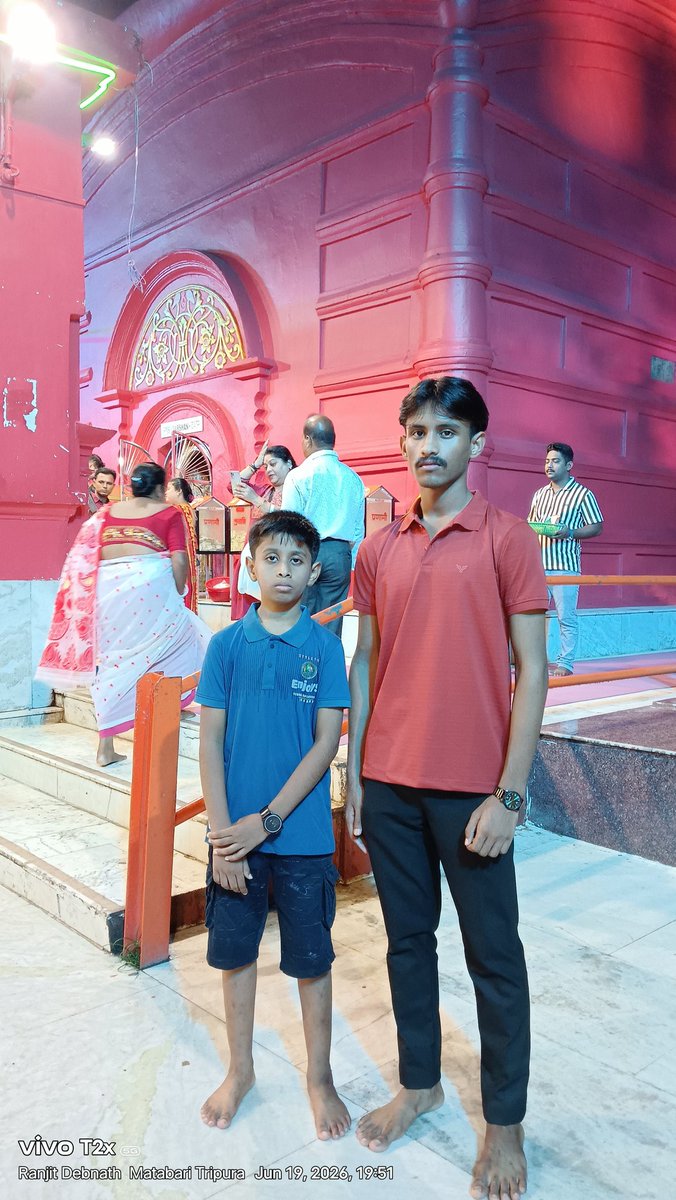 ranjitdebnath82's tweet photo. আজ মাতা ত্রিপুরাসুন্দরী মন্দিরে যাই। মায়ের চরণে প্রনাম নিবেদন করে সকলের মঙ্গল কামনা করি।।
🙏🙏🙏 জয় মা 🙏🙏🙏 https://t.co/sjEoq6u0pk
