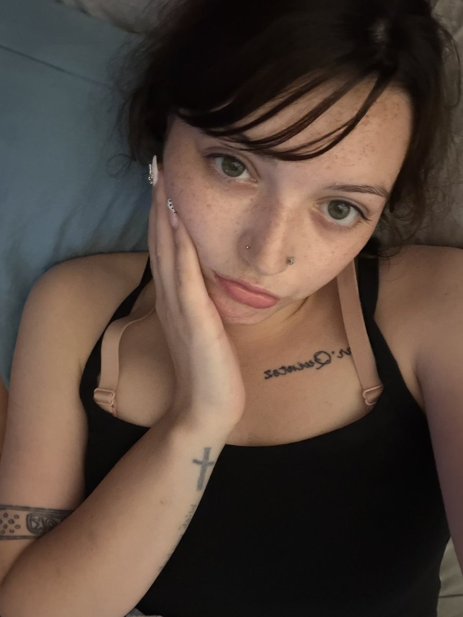 Zolmrrx's tweet photo. I know your mesmerized 😉
#findom #cashpig #humanwallet #goddess https://t.co/IgTzkdXHT0