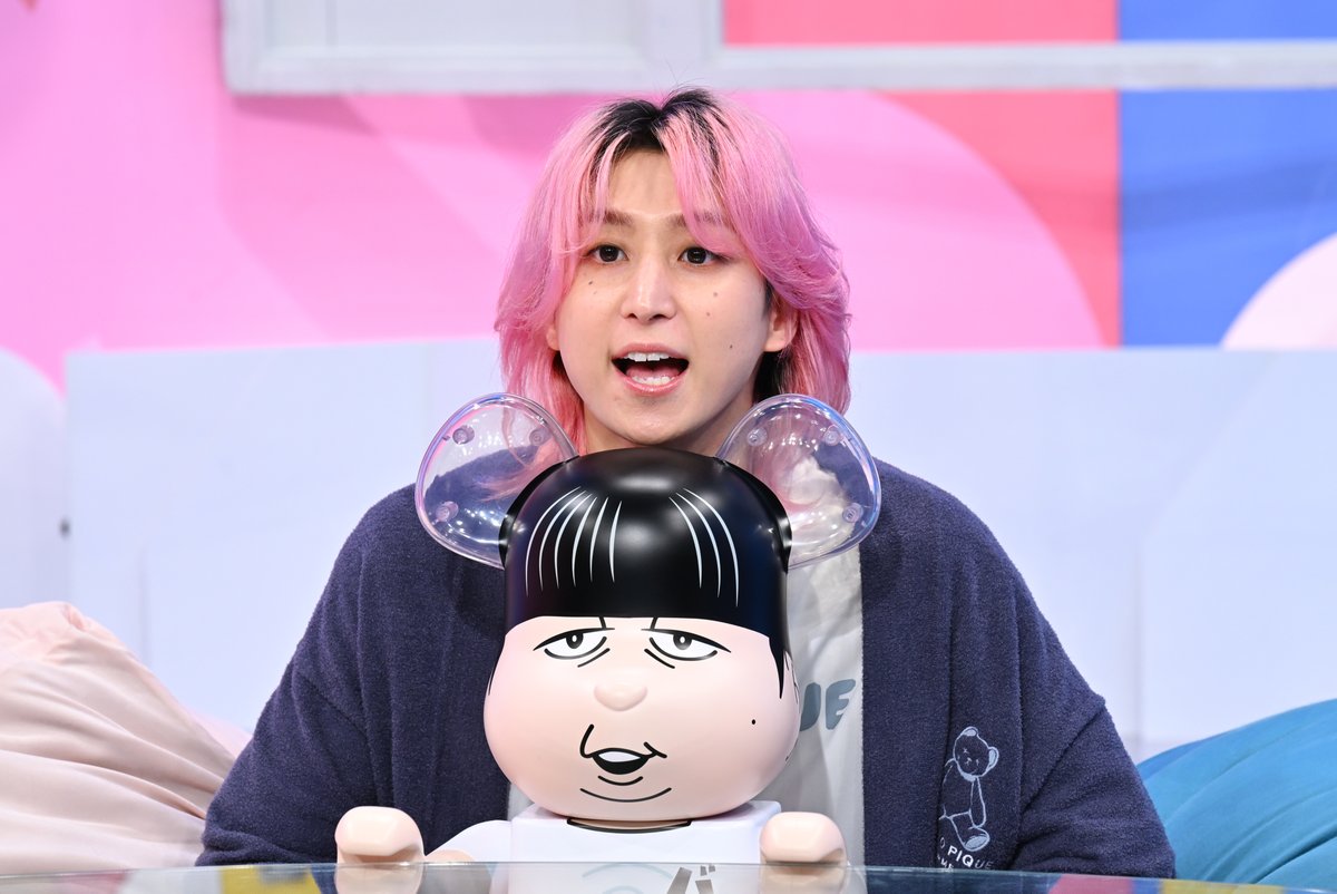 TVGweb's tweet photo. 「サクサクヒムヒム」今夜放送🌙

Travis Japan・宮近海斗、
ICEx・筒井俊旭らゲスト陣が
マイケル・ジャクソンの魅力を熱弁❗

Snow Man・佐久間大介も
マイケルのとりこに✨

宮近らが“マイケル愛”あふれる
スペシャルメドレーも披露🕺🏻

https://t.co/6Y2FmL05g1

#サクサクヒムヒム https://t.co/sak469OaWC
