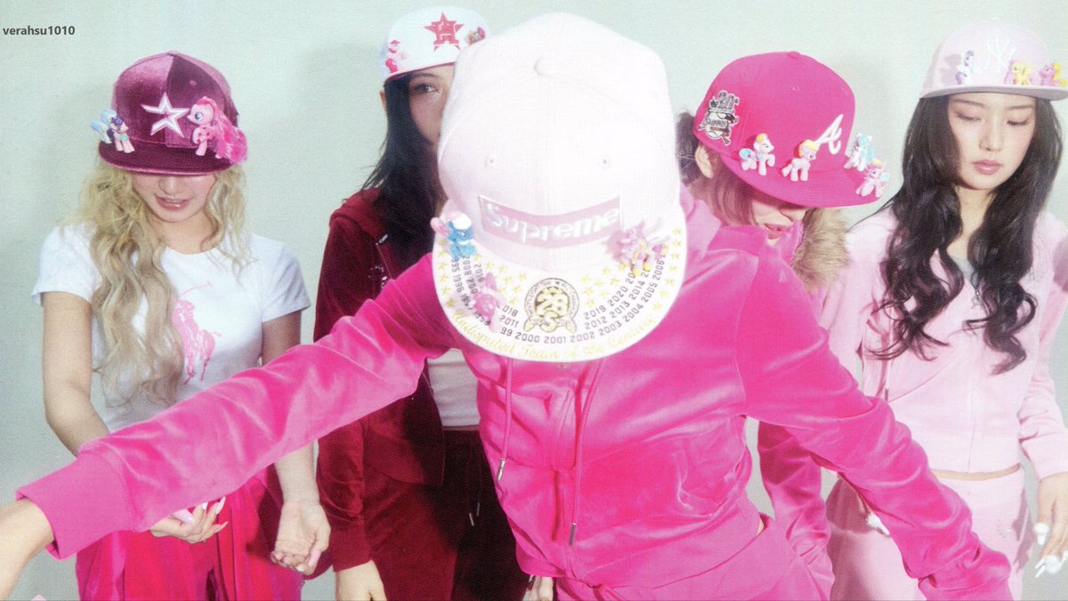 glitterjams's tweet photo. My Little Poniii you will always be iconic https://t.co/Vo8GjVWwUw