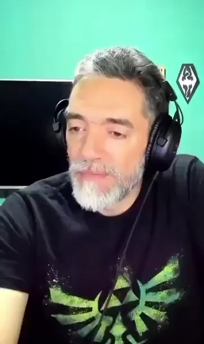 EpitafioDeSicil's tweet photo. "Cristina se robó UN PAIS y no lo pienso discutir con nadie". Bueno. Ok. "ME OYEN? SE DOBÓ UN PAIS CGUISTINA CHOGA NO LO VOY A DISCUTIR" ok jjajaj oigan alguno lo conoce? No se quien es https://t.co/PtJd8lF3Da