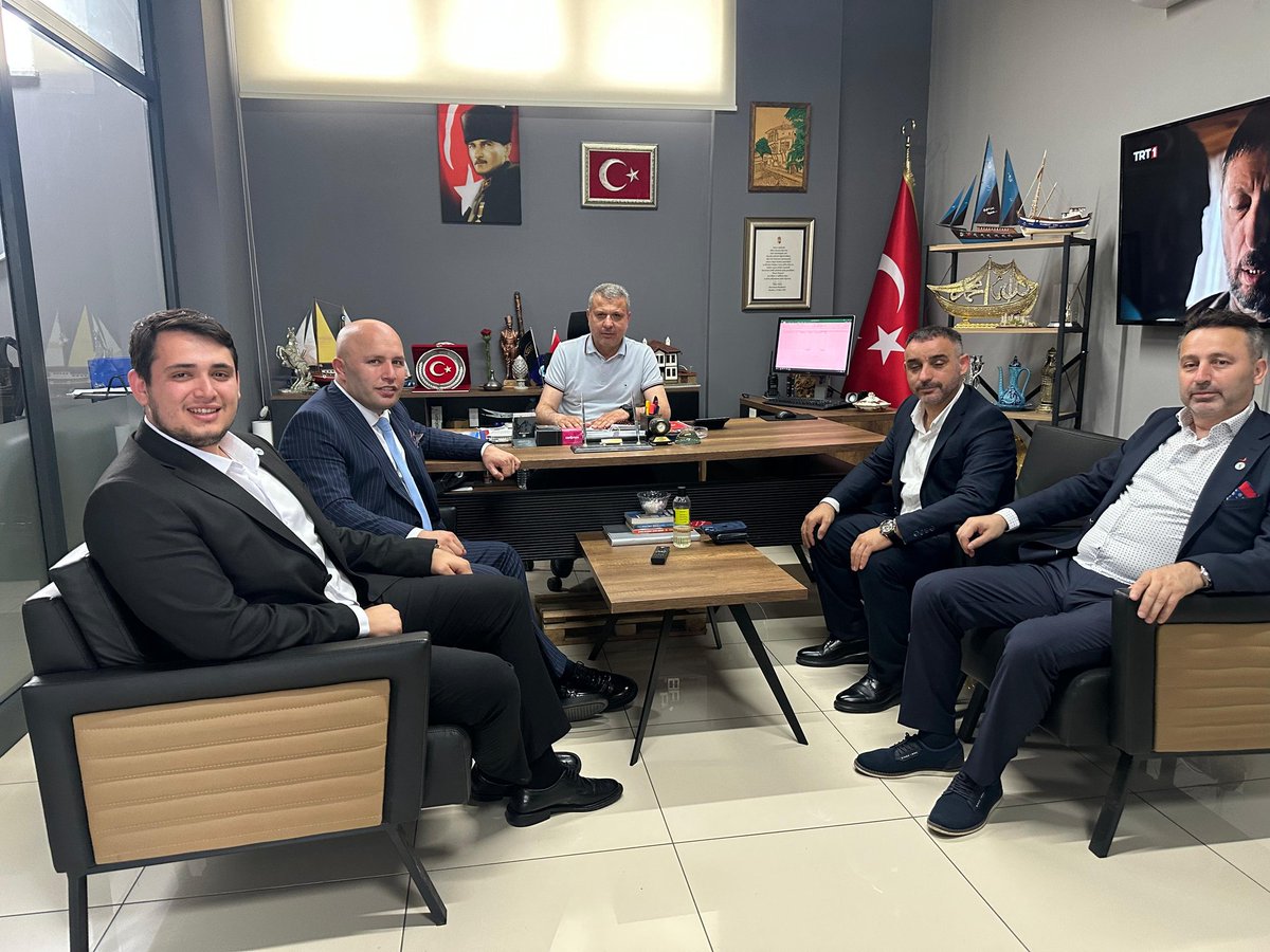 SiyadMerkez's tweet photo. Sinop’umuzun üretim gücünü, bereketli topraklarını ve tarımsal potansiyelini daha görünür kılmak amacıyla düzenlenen SİNOP EXPO Tarım Fuarı’nı ziyaret ettik.

 SİNOP EXPO’nun ilimize, üreticilerimize ve bölgemize hayırlı olmasını diliyorum.

#Sinopexpo #SinopEXPO #TarımFuarı https://t.co/IZI9YFw7bd