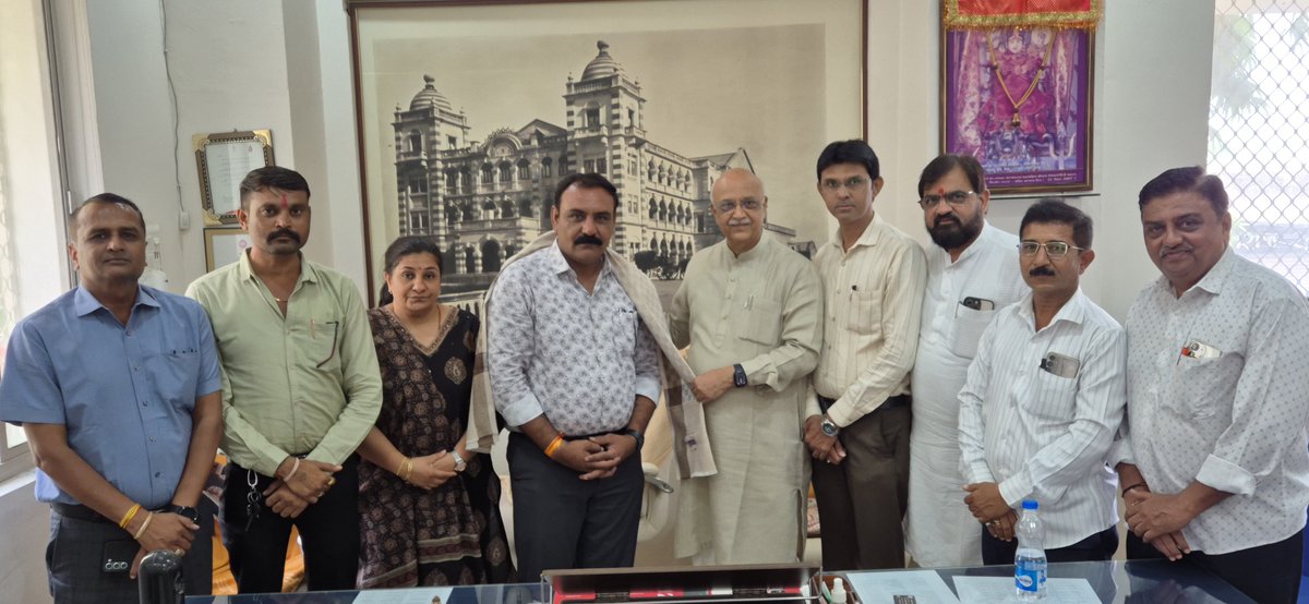 IKJadejaBJP's tweet photo. ધ્રાંગધ્રા ન.પા.ખાતે પ્રથમ બોર્ડ પ્રથમ સામાન્ય સભામાં કારોબારી તથા વિવિધ કમિટીના ચેરમેનશ્રીઓના નામની જાહેરાત કાર્યક્રમમાં ઉપસ્થિત રહ્યા.તેમાં ચીફ ઓફિસરશ્રી,ન.પા.પ્રમુખશ્રી,સં.પ્રમુખશ્રી   ન.પા.ઉપપ્રમુખશ્રી,કા.ચેરમેનશ્રી,સંગઠન ના હોદેદારશ્રીઓ,સુ.સભ્યશ્રીઓ ની પ્રેરક હાજરી રહી હતી. https://t.co/75puHplagl