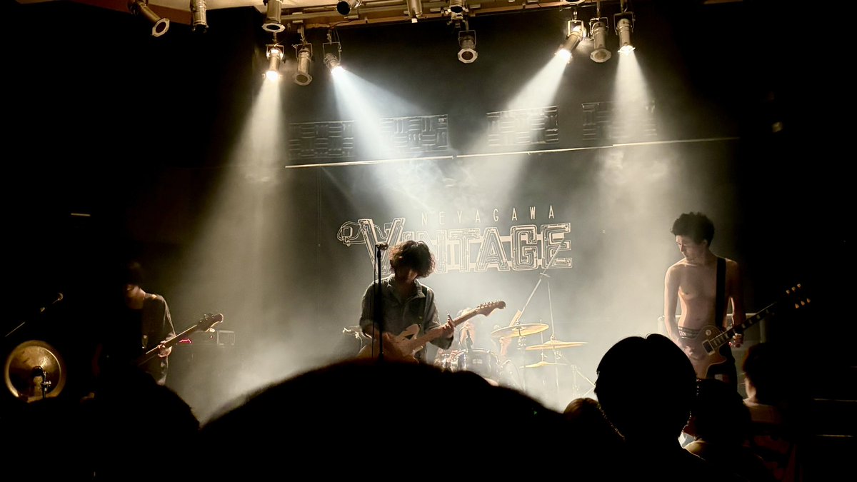 marriott230's tweet photo. 2026.6.19
@寝屋川VINTAGE

寄集✖️VINTAGE pre.
寄集 1st EP “この街とあなた”
release event
『 正直になるための嘘 』

お疲れ様でした。 https://t.co/Xc3FbJdaCz