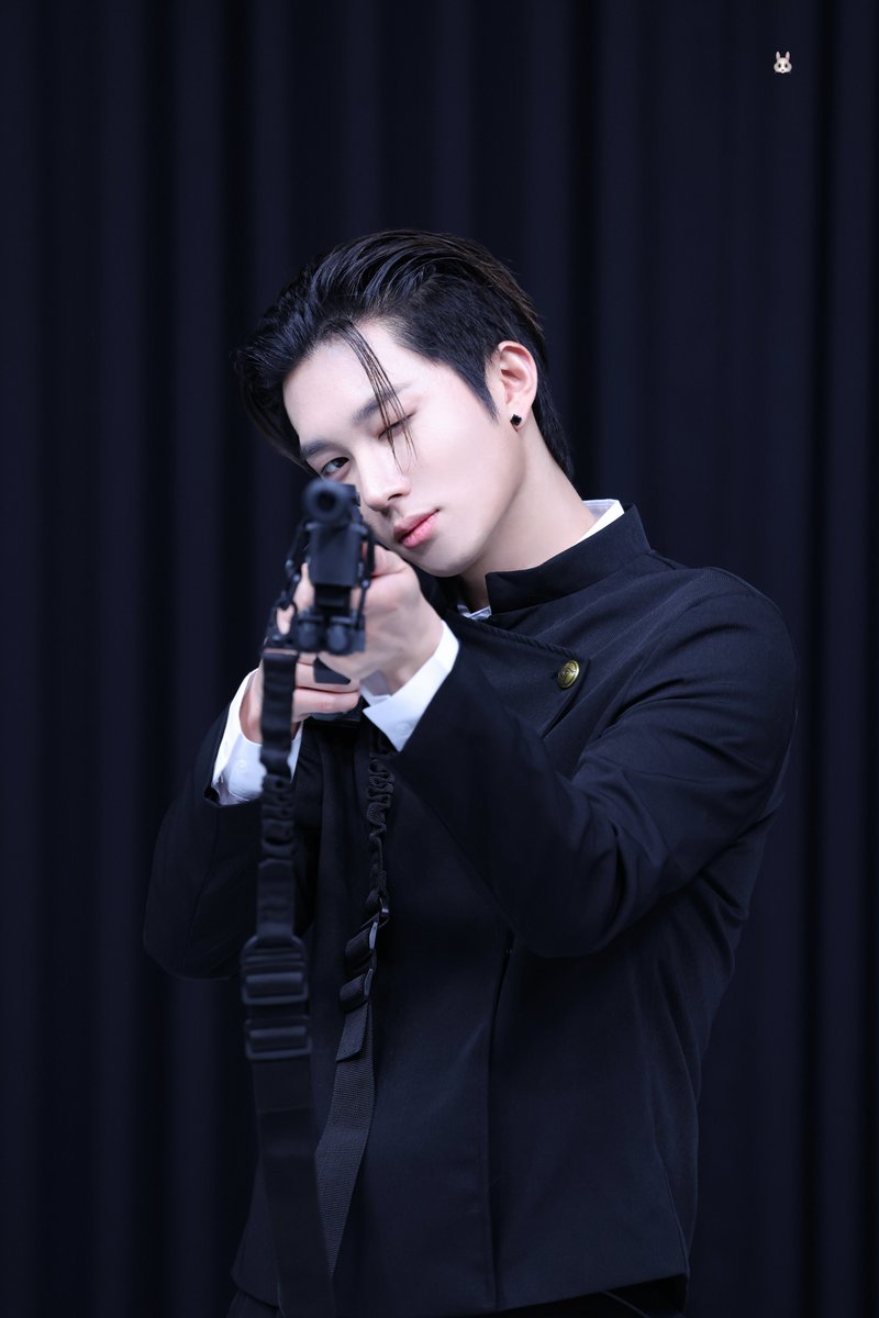 ctmhttt's tweet photo. 260619
 /\___/\
꒰   ˶• ༝ - ꒱
./づᡕᠵ᠊ᡃ ⸝່᠊᠆ᡁ᠊᠊°.~    < —̳͟͞͞🖤 +  —̳͟͞͞🖤         —̳͟͞͞💗 ˚

#P1Harmony #피원하모니 #P1H #테오 #THEO https://t.co/9ZKnrT1Rfr