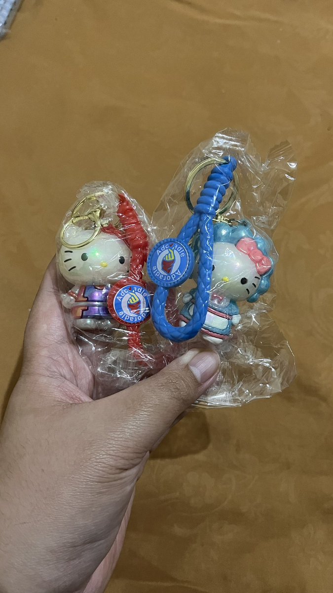 cakweei's tweet photo. @berriegivies Aku ada bagcharm ini kaak https://t.co/btOX7sXz79