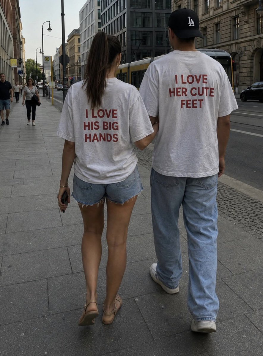 FeetFinder's tweet photo. couple goals https://t.co/bepJjlTerV