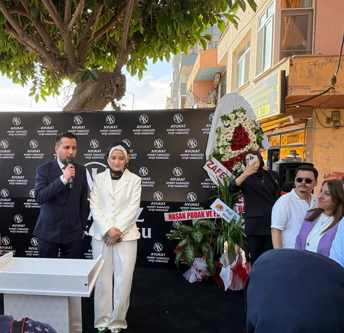 maliposprizma's tweet photo. 📍 Açılış Programı

İlçe Yöneticilerimiz ve İlçe Kadın Kolları Başkanımız Sayın Funda Korum ile birlikte Karagöz Hukuk Bürosu’nun açılış programına katılım sağladık.

AK Parti Mersin İl Gençlik Kolları Başkanımız Sayın Av. Ahmet Karagöz ile Av. Ayşe Melike Nur Karagöz tarafından hizmete açılan hukuk bürosunun açılış sevincini paylaşarak, hayırlı olsun dileklerimizi ilettik.

Yeni iş yerinin kendileri ve kıymetli aileleri adına hayırlara vesile olmasını temenni ediyor; meslek hayatlarında başarılar, bereketli kazançlar ve muvaffakiyetler diliyoruz.

Rabbim çıktıkları bu yolda hayırlı ve bereketli hizmetler nasip eylesin.

#RecepTayyipErdoğan
#AhmetBüyükgümüş
#AliİhsanYavuz
#YahyaÇelik
#RukenKilerci
#AdemAldemir
#HavvaSibelSöylemez
#AliKıratlı
#HasanUfukÇakır