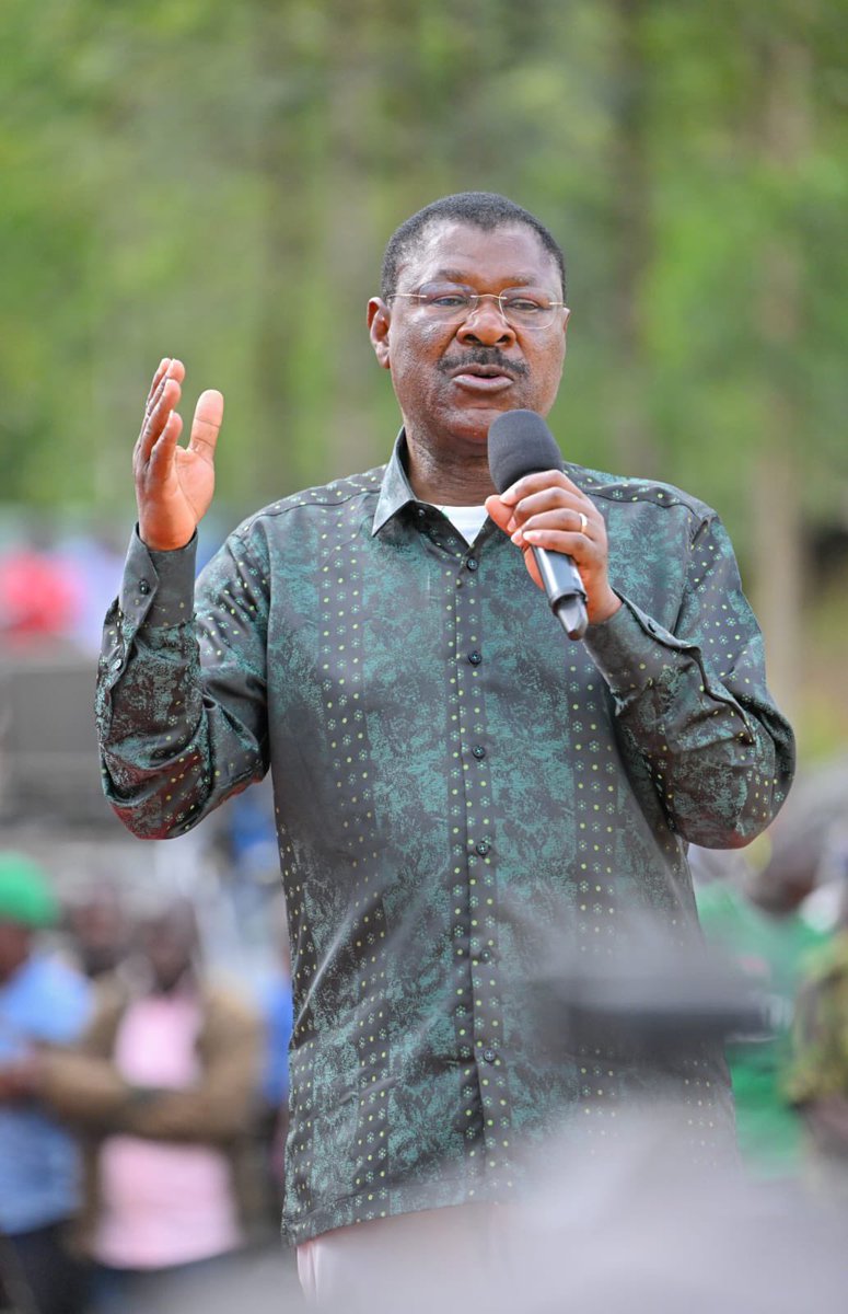 HonWetangula's tweet photo. Later this evening, hosted by area MP Hon. Fred Ikana and accompanied by a host of leaders including Presidential aide Mr. Farouk Kibet I led a fundraiser to support widows in an empowerment programme at Isukha East Ward, Shinyalu Constituency.

Empowering Widows advances their financial independence and restoring their dignity enabling them raise their children and effectively contribute towards nation building.

I called on the residents to support the President’s second term bid while also urging them to disown leaders spreading hate and divisions.

I assured the President of the western region support listing developments made under his administration and which were transforming the lives of the people including health reforms, infrastructure development, enhanced access to agricultural inputs and the employment of leaders in key positions.

https://t.co/rBbsf3G3ED