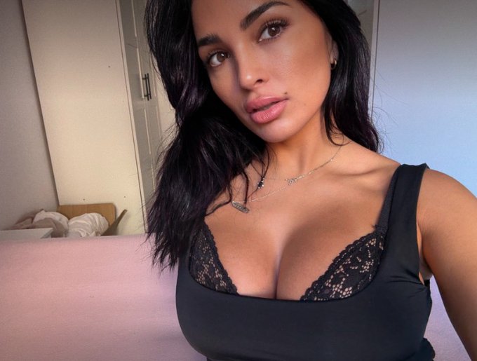 𝐂𝐋𝐀𝐔𝐃𝐈𝐀 𝐁𝐀𝐕𝐄𝐋 🦋