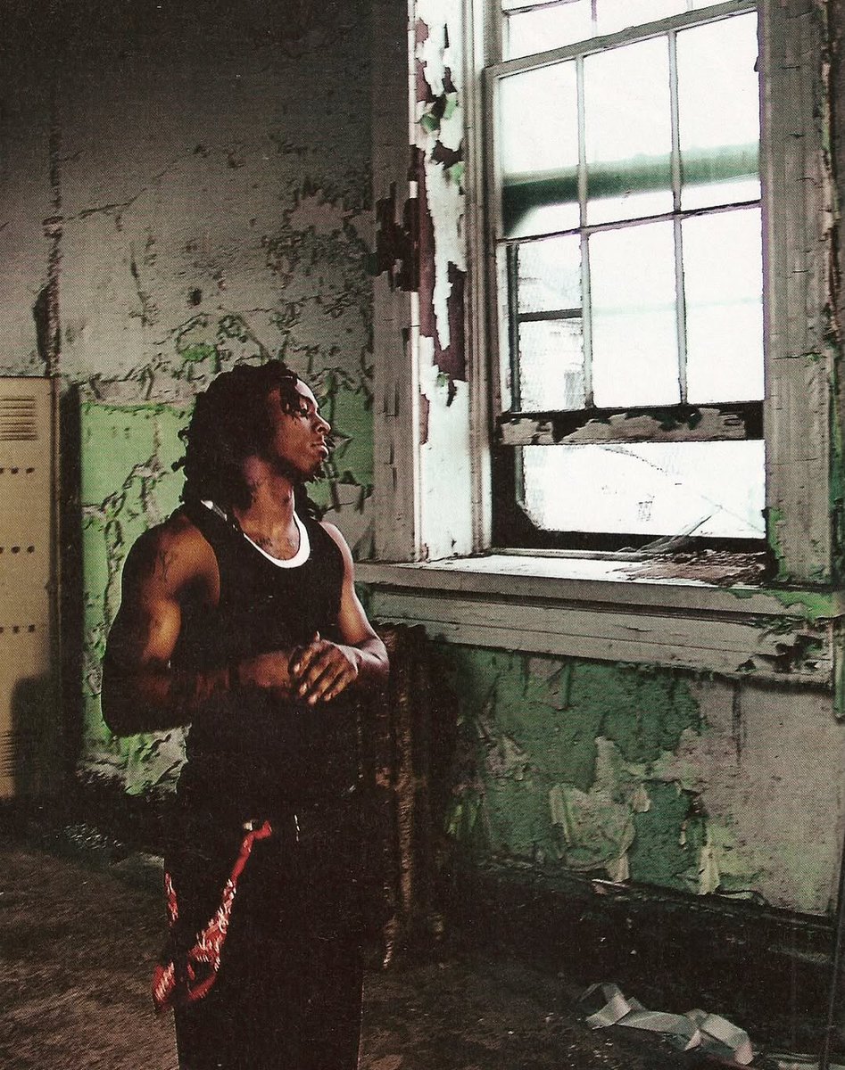Manlike_Solz's tweet photo. Lil Wayne on set of “Go DJ” (2004) https://t.co/ni5vyQLW7A