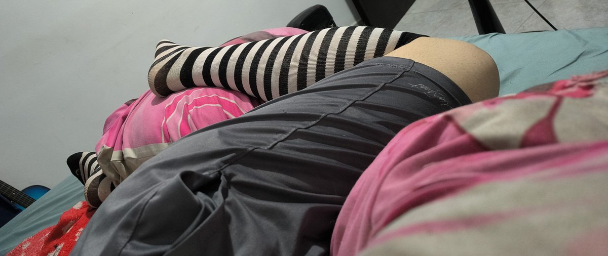 CosmicFox_NF's tweet photo. Today is #femboyfriday
Hoy sera posteo mas chill
Tmb hoy es un dia boneto
Es el cumpleaños de un cajoso bn hermoso
Feliz cumpleaños joveno @BoxyTheDogbox
Sorry que no tenga nada muy preparadom
#femboy #friday #muslos #patas #chudai #wataa #fyp #femboyespañol #piernas https://t.co/0BYU1i8L4A