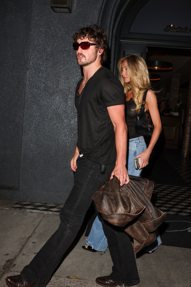 ChicksInTheOff's tweet photo. Potential new couple? 👀 Alix Earle and Benson Boone were seen leaving dinner together last night in LA 

(📸 BACKGRID) https://t.co/0fGxx7NyS1