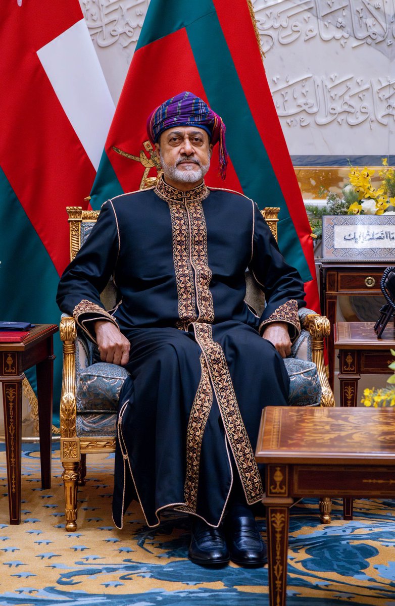Sultann2bb's tweet photo. @thasinoman #عمان_السلام_والتعايش
على أرض عُمان، تعايشت الثقافات والمذاهب والأعراق عبر قرون طويلة في نموذج حضاري قائم على الاحترام والتسامح، فكانت الحكمة العُمانية جسراً للتقارب ورسالة سلام تتجاوز الحدود. https://t.co/YSoYjHLAJt