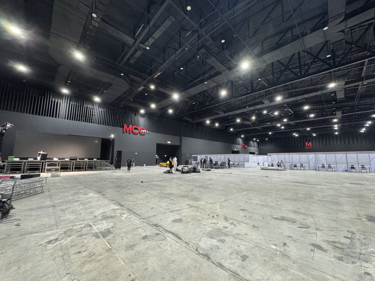 otsualice121919's tweet photo. 2日間のタイイベントの会場めちゃ広だった✌️下見した！たのしみ🫶 https://t.co/2hRHZUTOc5