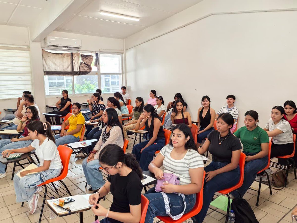 UJAT's tweet photo. En el último día de aplicación del examen de ingreso a la UJAT, se presentaron los aspirantes a las carreras que se imparten en el Campus Chontalpa: DAIA, DACB y DACyTI. 
¡Les deseamos éxito! https://t.co/uGQrFze02e