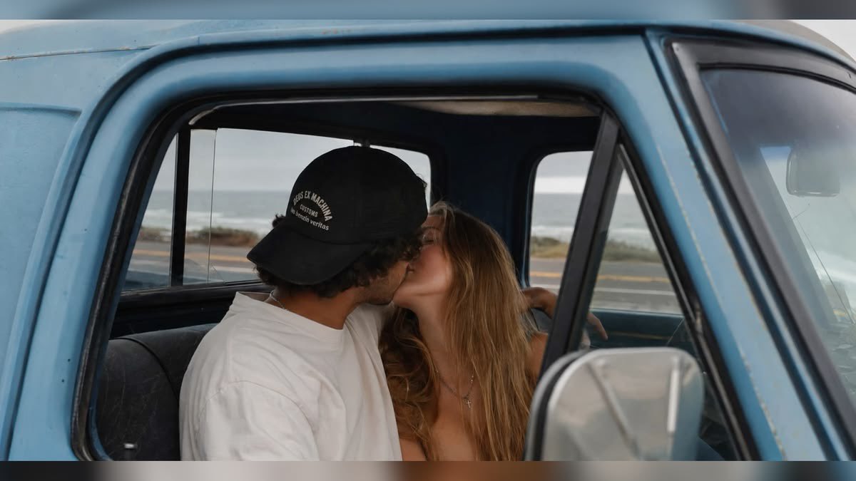 folklorenegades's tweet photo. 8) The Mistake (off-campus) – Elle Kennedy 

⭐️⭐️⭐️⭐️ + 🩵

“‘Every available second I have will be yours.’ His voice thickens. ‘I’m yours.’”

john logan and grace ivers yall are SO dear to me https://t.co/xqiGufgzg5