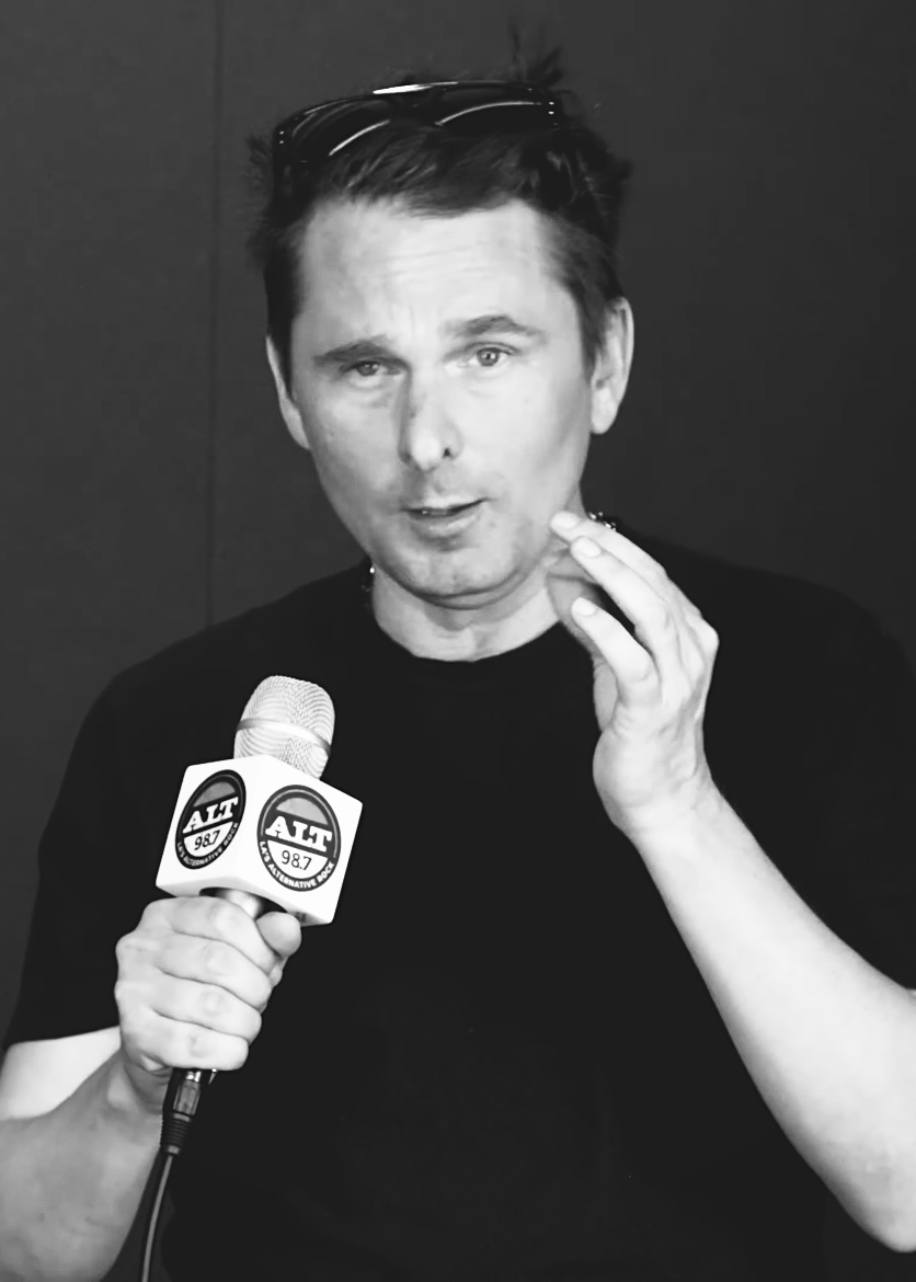 reedoedeer's tweet photo. Lead singer and guitarist of Muse and music legend Matt Bellamy has passed 47 years old, becoming 48. https://t.co/YHV2w8pMyM