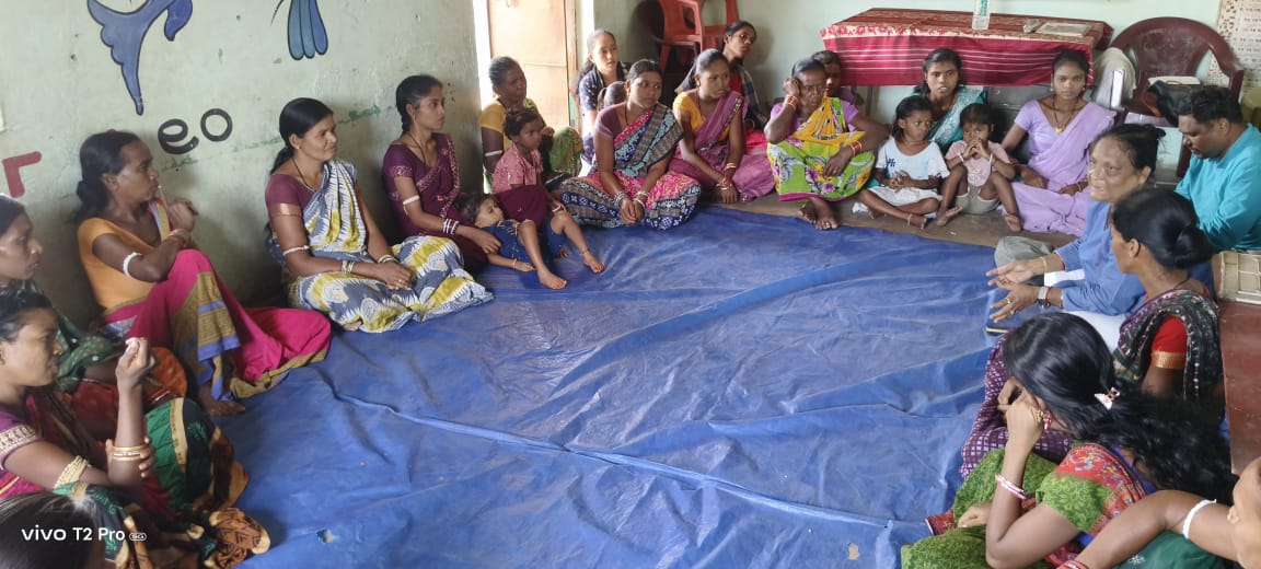 KalahandiNvs's tweet photo. A meeting was held in Sargiguda village under Badpodaguda GP of Koksara Block, where key decisions were made regarding the usefulness of the traditional game of #Pittu, its positive health benefits, and ensuring its sustainability in the future. @Atmashakti3  #TraditionalGame https://t.co/Kar184h23o