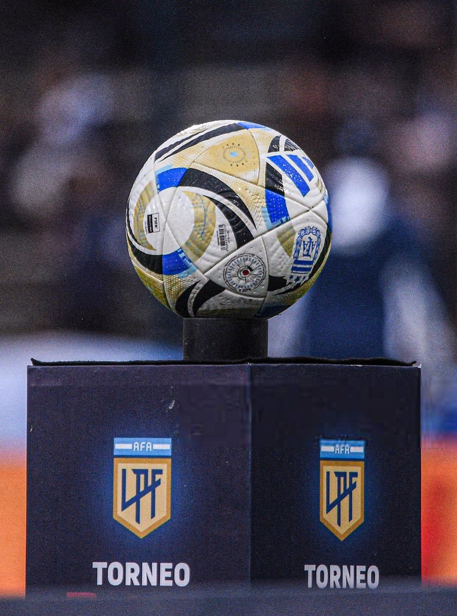 fabrigonzalez05's tweet photo. 🤯🇦🇷 𝐉𝐮𝐠𝐚𝐝𝐨𝐫𝐞𝐬 𝐝𝐞𝐥 𝐟𝐮𝐭𝐛𝐨𝐥 𝐚𝐫𝐠𝐞𝐧𝐭𝐢𝐧𝐨 𝐪𝐮𝐞 𝐧𝐨 𝐜𝐨𝐧𝐭𝐢𝐧𝐮𝐚𝐫𝐢𝐚𝐧 𝐞𝐧 𝐬𝐮𝐬 𝐫𝐞𝐬𝐩𝐞𝐜𝐭𝐢𝐯𝐨𝐬 𝐜𝐥𝐮𝐛𝐞𝐬, 𝐛𝐮𝐬𝐜𝐚𝐧 𝐧𝐮𝐞𝐯𝐨 𝐝𝐞𝐬𝐭𝐢𝐧𝐨 𝐨 𝐪𝐮𝐞𝐝𝐚𝐫𝐚𝐧 𝐥𝐢𝐛𝐫𝐞𝐬.

👀 𝐎𝐩𝐜𝐢𝐨𝐧𝐞𝐬 𝐝𝐞 𝐦𝐞𝐫𝐜𝐚𝐝𝐨 para muchos equipos de cara al mercado de pases.

🇸🇪 Boca Juniors:
Marcelo Weigandt
Juan Barinaga 
Lucas Janson 
Agustín Martegani
Edinson Cavani
Juan Ramírez
Ander Herrera
Nicolás Orsini
Marcelo Saracchi

🐔 River Plate: 
Paulo Díaz
Maximiliano Meza
Germán Pezzella
Fabricio Bustos
Alex Woiski
Maximiliano Salas
Giuliano Galoppo
Kevin Castaño
Matías Galarza Fonda
Ian Subiabre 
Santiago Lencina

🎓 Racing Club:
Bruno Zuculini
Agustín García Basso
Nazareno Colombo
Damián Pizarro
Emiliano Saliadarre
Ignacio Galván

🔴 Independiente:
Milton Valenzuela
Walter Mazzanti
Ignacio Pussetto
Rodrigo Cedres
Federico Mancuello
Joaquín Blazquez

🏴‍☠️ Belgrano:
Julián Mavilla
Jeremías Lucco
Gonzalo Zelarayán
Tomás Castro

🇫🇮 Talleres:
Guido Herrera
Matías Catalán
Martín Río
Juan Sforza
Alex Vigo
José Luis Palomino
Ulises Ortegoza

🔴🔵 San Lorenzo:
Luciano Vietto
Nahuel Barrios
Facundo Altamirano
Gregorio Rodríguez
Diego Herazo
Gonzalo Abrego
Francisco Peruzzi
Guzmán Corujo

🦁 Estudiantes LP:
Luciano Giménez
Mauro Méndez

🔴⚫️  Newell’s:
Franco García
Fabián Noguera
Gabriel Risso Patrón 
Williams Barlasina
Michael Hoyos
Franco Orozco

🔰 Defensa y Justicia:
Ever Banega

🏴󠁧󠁢󠁳󠁣󠁴󠁿 Independiente Rivadavia:
Nahuel Arena

🟢 Banfield:
Sergio Vittor
Juan Iribarren

🇦🇹 Unión:
Diego Armando Díaz 
Claudio Corvalán
Enzo Roldán
Franco Fragapane

🇬🇹 Atlético Tucumán:
Alexis Segovia
Javier Domínguez 

🇸🇦 Sarmiento:
Jonathan Gómez

🐺 Gimnasia de Mendoza:
Tobías Cervera

🦈 Aldosivi:
Esteban Rolón
Axel Werner
Joaquín Novillo
Lucas Rodríguez
Fernando Román
Federico Gino
Guillermo Enrique
Franco Leys
Roberto Bochi
Chila Márquez
Sebastián Moyano
Junior Arias
Lautaro Chavez