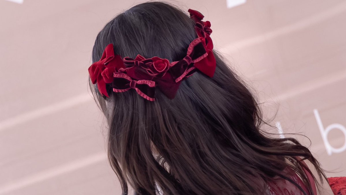 iii9998_'s tweet photo. 髪飾りかわいい ꪆৎ🥀   #愛くださいませ https://t.co/7toVtgNtf3