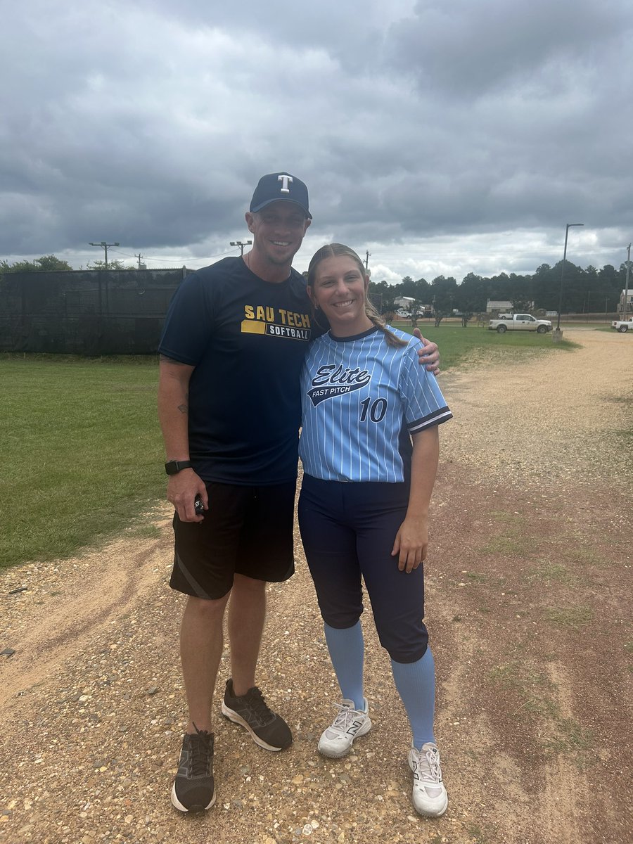 TessaDannelley's tweet photo. Super excited to receive an offer to play @SAU_TechSball yesterday. I had a great tour with @MattP7671 and Coach Colbe. Thank for showing me around and teaching me more about your program. Canโt wait to see what the future holds.
#GoRockets๐ https://t.co/lpn0tqUYZj