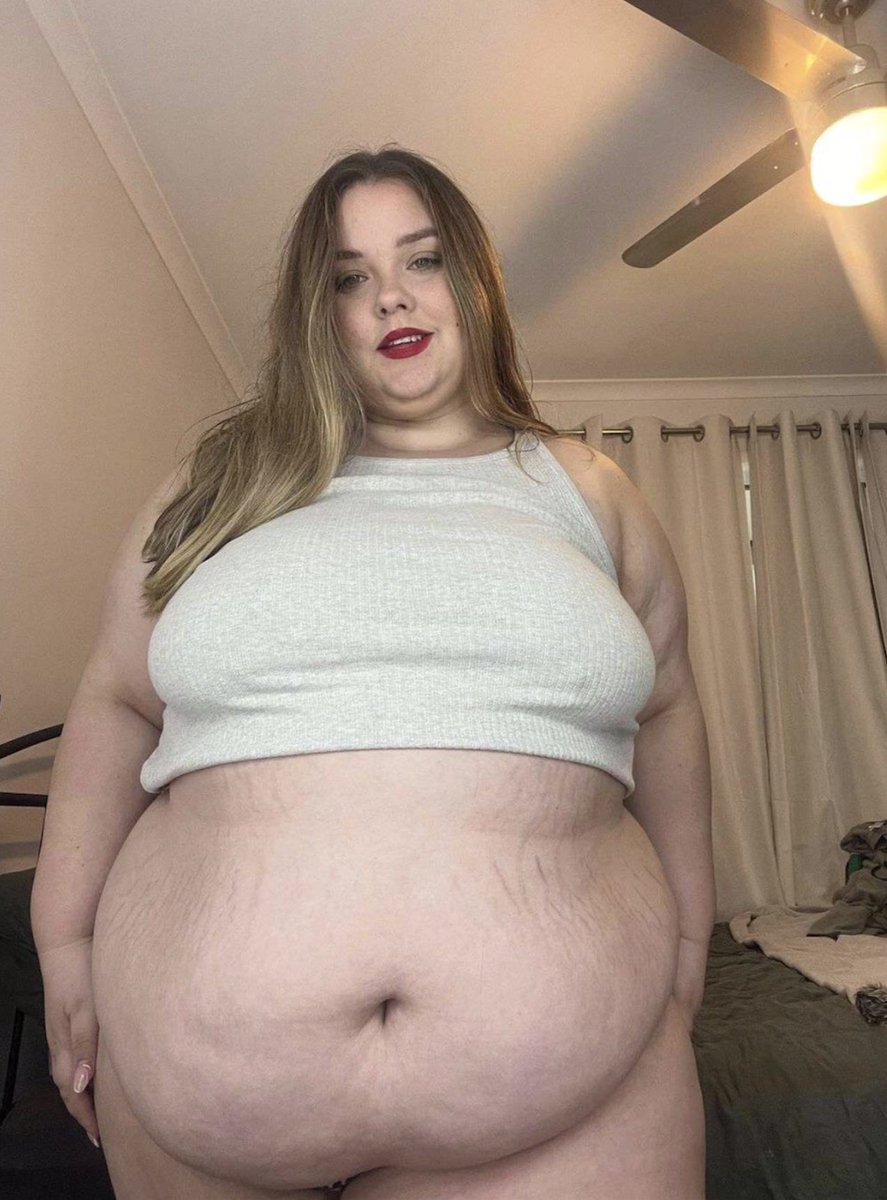 chubbybelly001's tweet photo. Who loves a messy piggy with a greedy appetite and a gassy kink and a loud burp🐷🤤

#feederism #feedee #fat #obese #fatty #weightgain https://t.co/eztTB8BNdk