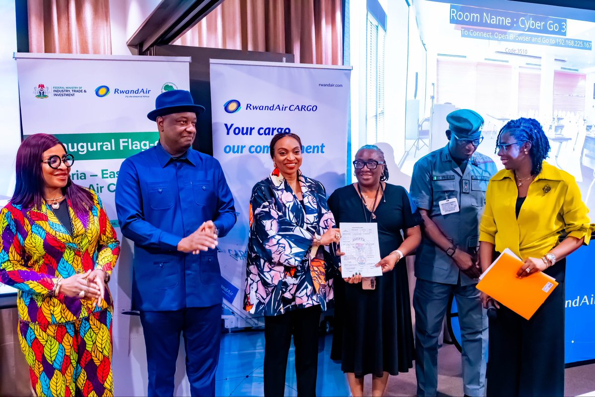 joduwole's tweet photo. Today, we officially marked the inaugural flag-off of the Nigeria–East and Southern Africa Air Cargo Corridor in partnership with @FlyRwandAir , providing direct, affordable access for Nigerian businesses to Rwanda, Zimbabwe, and Zambia, alongside expanded options into Kenya and South Africa.

Thank you to the Minister of Aviation, Festus Keyamo SAN (@fkeyamo), @CustomsNG, and all collaborating agencies for making this possible. Under the Renewed Hope Agenda, Made-in-Nigeria is driving trade, export, and shared prosperity.

📸 @okeoluwasegunm 

#WeMove🇳🇬🇳🇬🇳🇬🌍🎯 #HMIndustryTradeInvestment #FMITI #AFCFTA
