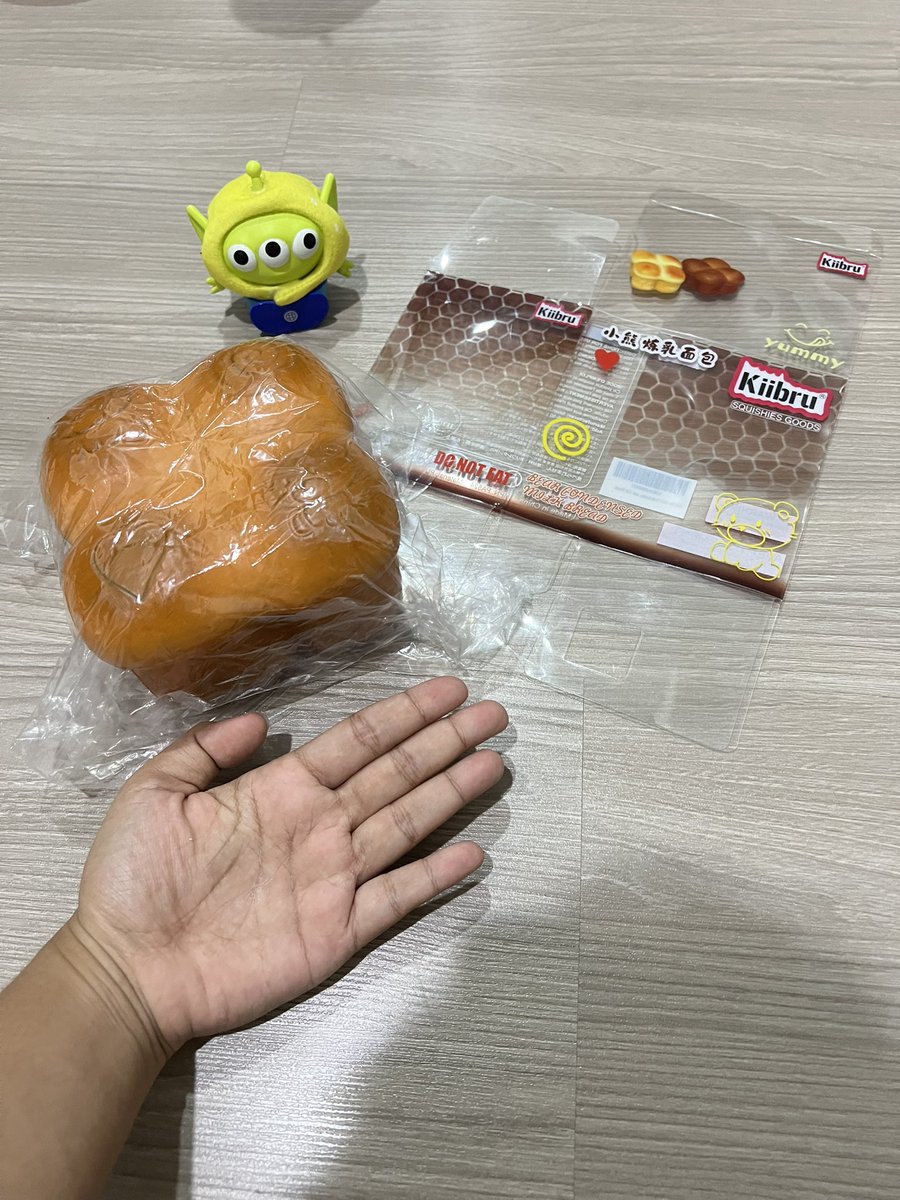PxnRu's tweet photo. ขนมปังkiibru อันนี้ชิ้นใหญ่เต็มมือมาก แนะนำเลย
📍259

#ตลาดนัดสกุชชี่ #ส่งต่อสกุชชี่ #สกุชชี่ #kiibru #moozy https://t.co/yUEtYk6RPY