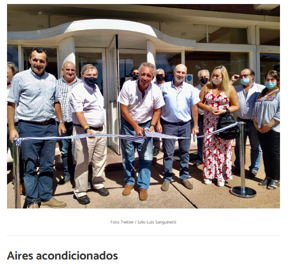 detodo_algo's tweet photo. @blanco_siempre1 @vascoosss Esto no tiene desperdicio: inauguraban aires acondicionados. Festejaban entrega de 15 conos y la frutilla de la torta: Álvaro Delgado inaugurando una zanja 

¿Esas te las perdiste? https://t.co/yKvFiLZhUu
