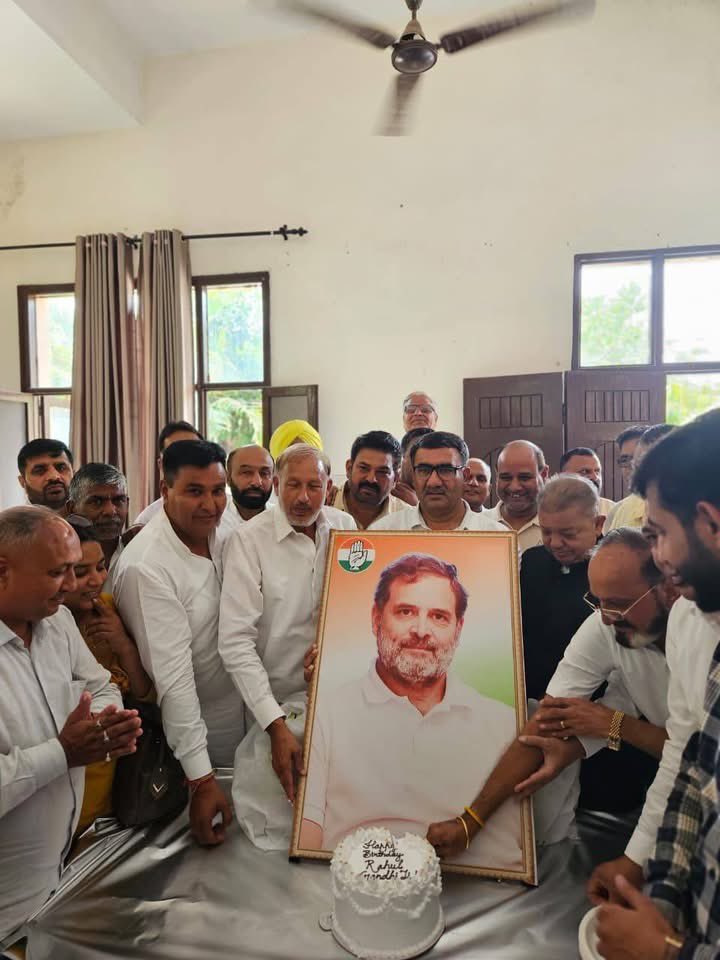 INC_Pardeep's tweet photo. हमारे अपने प्रिय नेता श्री @RahulGandhi जी के जन्मदिवस के अवसर पर जिला कांग्रेस कमेटी पंचकूला द्वारा आयोजित कार्यक्रम में शिरकत की व उनके स्वस्थ और सफल जीवन के लिए मनोकामना की और कांग्रेस कार्यकर्ताओं के साथ बैठक करके SIR समेत अन्य मुद्दों पर चर्चा की। https://t.co/eznA2dJ24r
