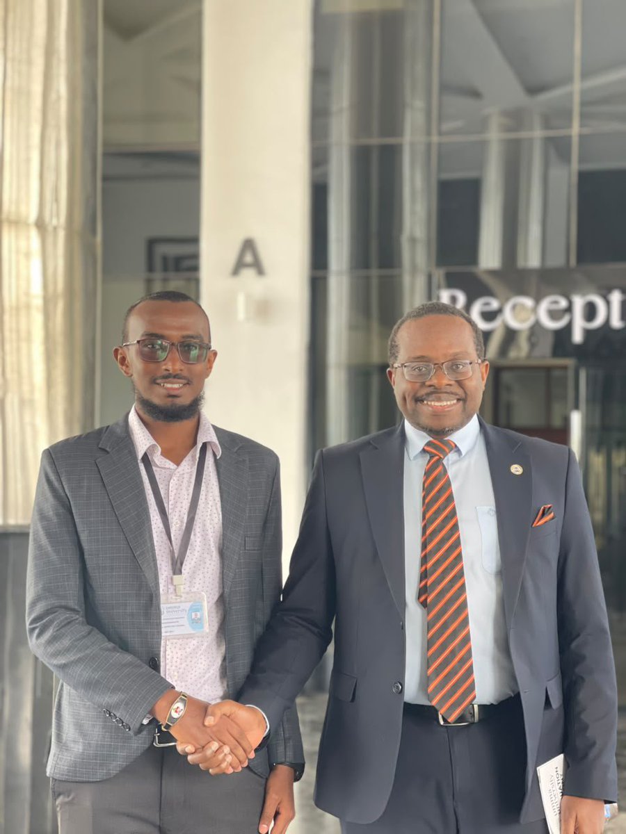 LegalCaliph's tweet photo. Honored meeting SC Kanjama Charles, very humble man indeed
@ckanjama https://t.co/TjwXCwDyDN