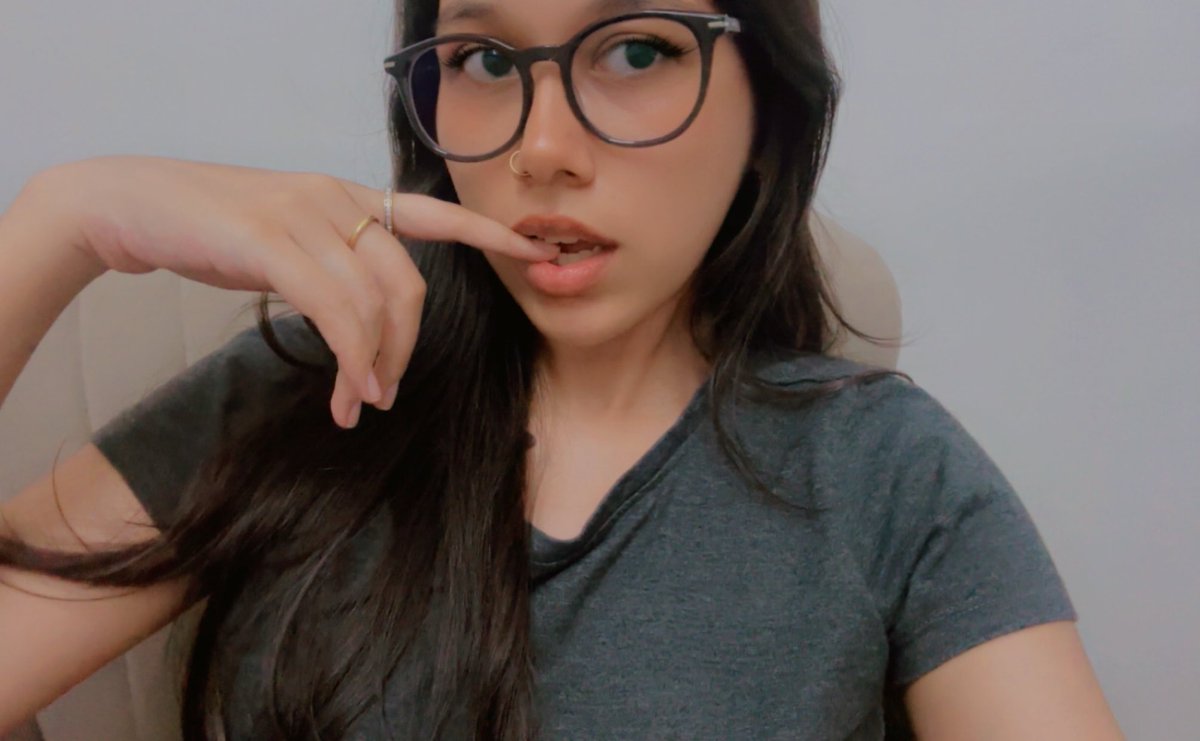 Satan_shewolf's tweet photo. All I do is sit pretty and bat my eyes, pout my lips and everything I want is magically given to me 🥰🎀 https://t.co/OSKfpHvqj8