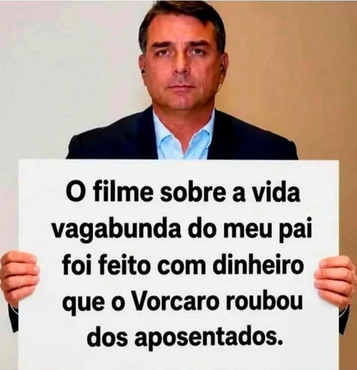 AndradeVelLula's tweet photo. O miliciano confesso @FlavioBolsonaro recebeu milhões de Vorcaro, a @GloboNews se cala, @AndreiaSadi trabalha no filme? Existe algum áudio de Wagner?NÃO DEFENDO BANDIDO! Esses defendem: @AndreiaSadi @octavio_guedes Daniel, @arthurdapieve , @flaviaol é uma decepção! @MinAMendonca https://t.co/9B5wAMvdrg