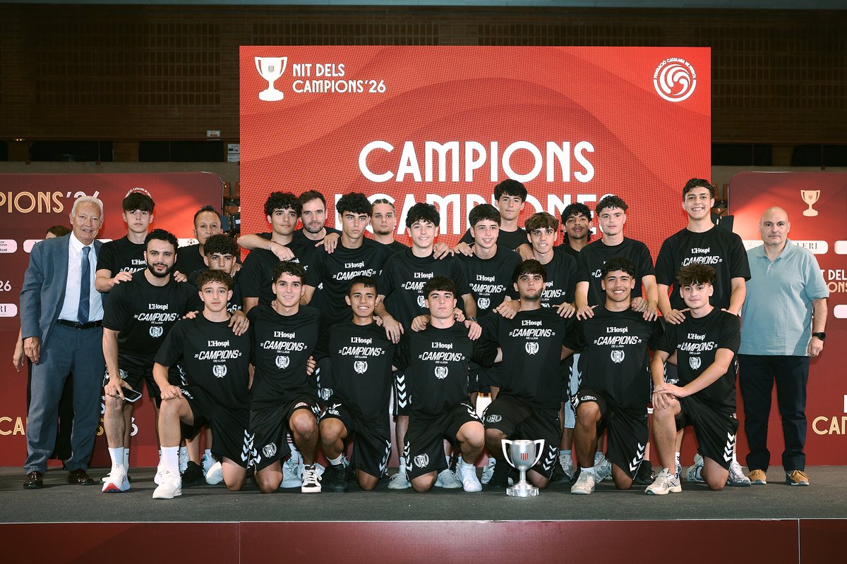 CELHFutbolBase's tweet photo. 🎉Nova edició de la Nit del Campions del Barcelonès, enguany recollint 7⃣ títols de lliga!

🏆Juvenil E
🏆S16C
🏆S15A
🏆S15B
🏆S11E
🏆S7A
🏆Infantil C Fem.

#SomhiHospi #SomFutur⚪️❤️
https://t.co/t2GGTXtYqe https://t.co/hQlaBjIfX5