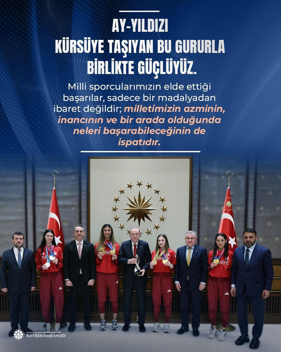 akkadinkarasu's tweet photo. Cumhurbaşkanımız Recep Tayyip Erdoğan:

"Milli sporcularımızın elde ettiği başarılar, sadece bir madalyadan ibaret değildir; milletimizin azminin, inancının ve bir arada olduğunda neleri başarabileceğinin de ispatıdır."

Ay-yıldızı kürsüye taşıyan bu gururla Birlikte Güçlüyüz. https://t.co/ySfFsKWuPi